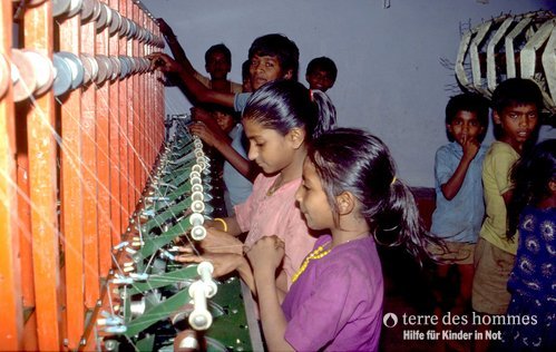 Kinderarbeit in Indien. Photographie von T. Dom für Terres des Hommes, 2011